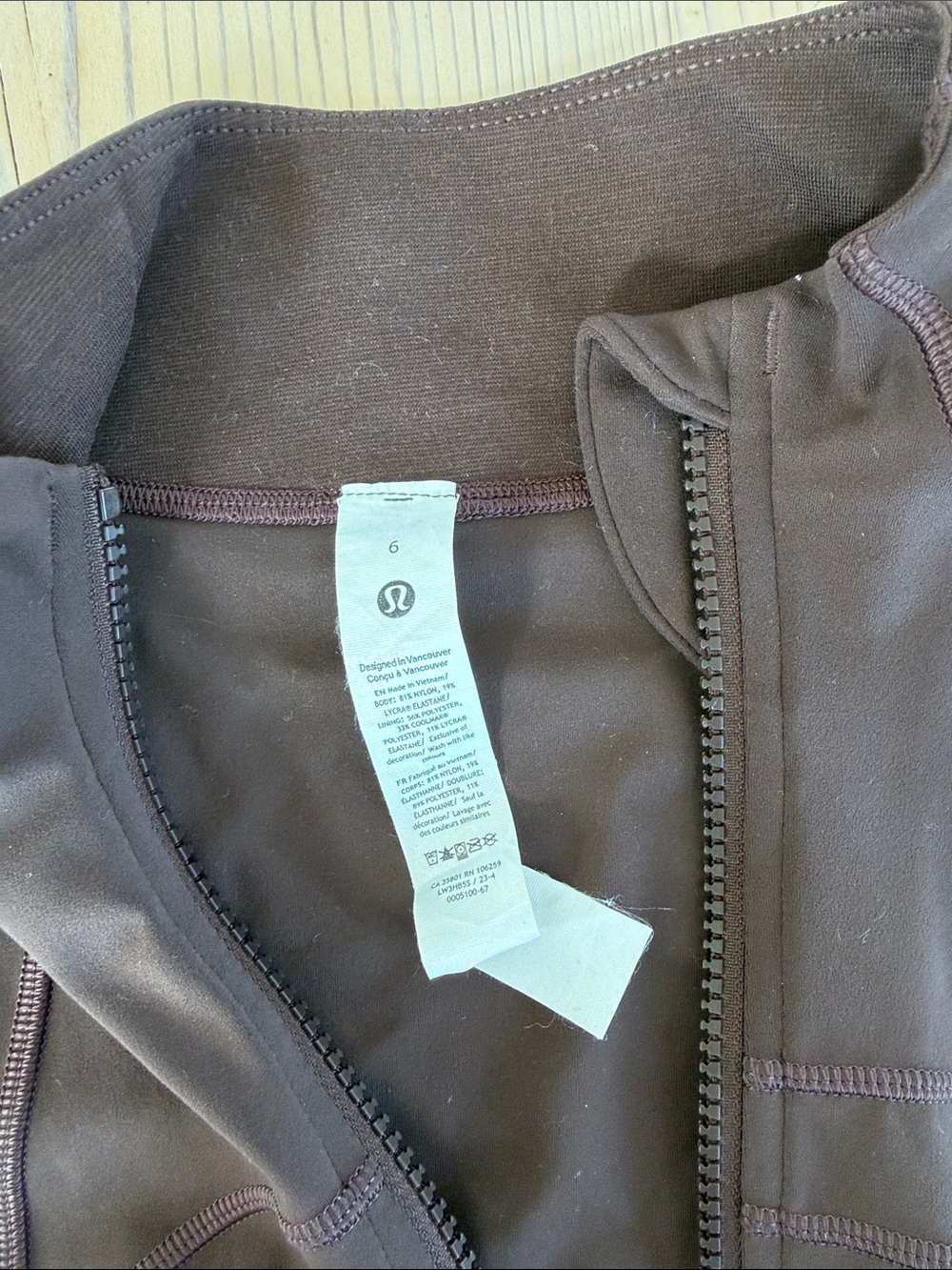 Lululemon Define Cropped Jacket
Nulu (Size 6) - Picture 2 of 3